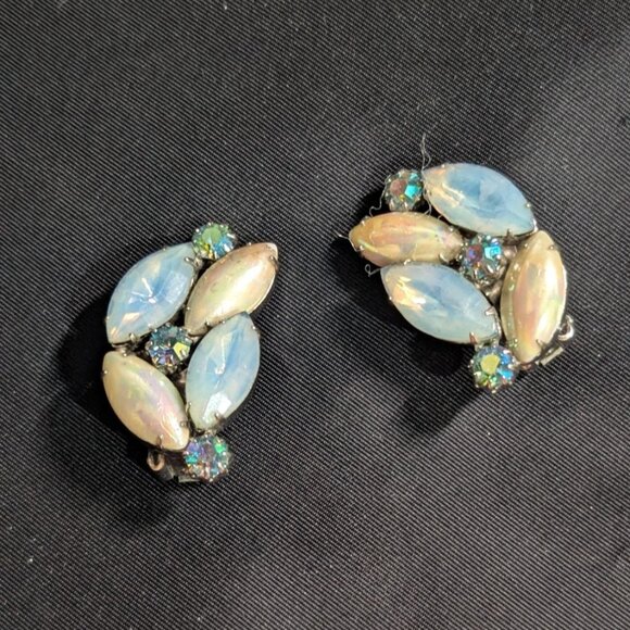 Vintage Aurora Borealis Rhinestone Clip-On Earrings With Opalescent Marquise Sto - Picture 4 of 7